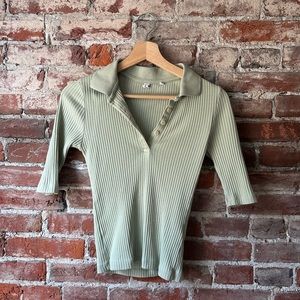 Kotn pastel green collared knit top, size small